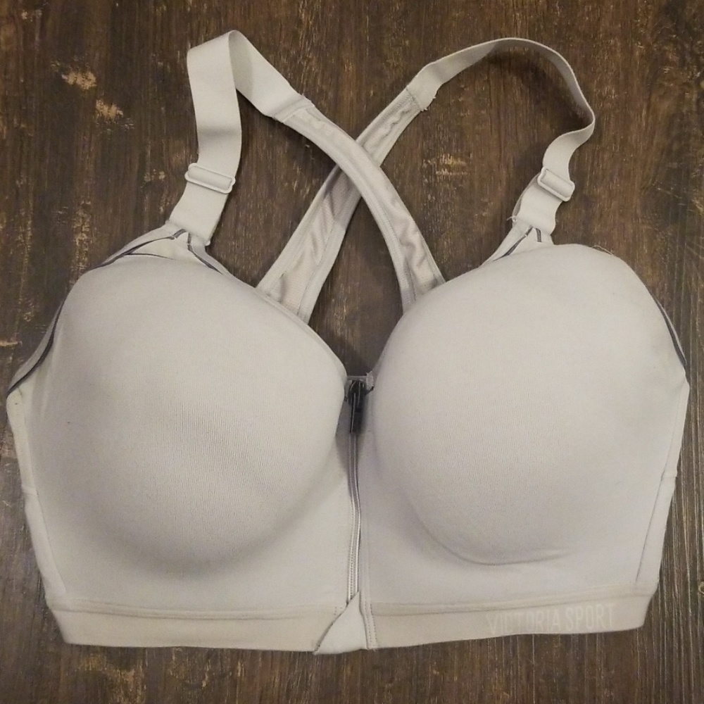 Victoria's Secret Incredible Front Zip Sports Bra